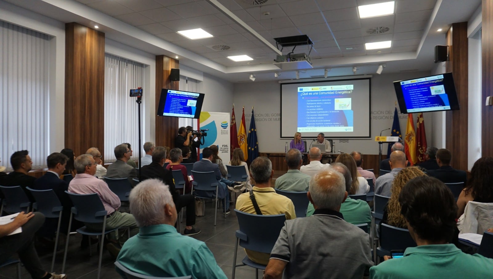 Acto en la Delegación del Gobierno para avanzar los resultados de las Oficinas de Transformación Comunitarias