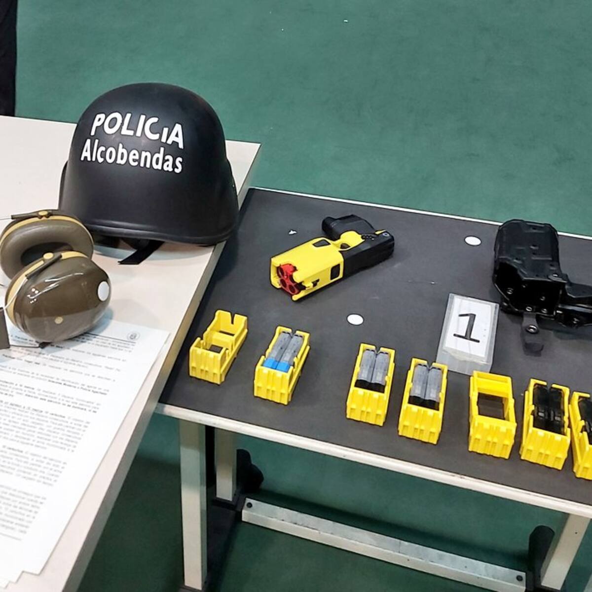 Así funciona la pistola de electrochoque utilizada por la Policía Local de Alcobendas