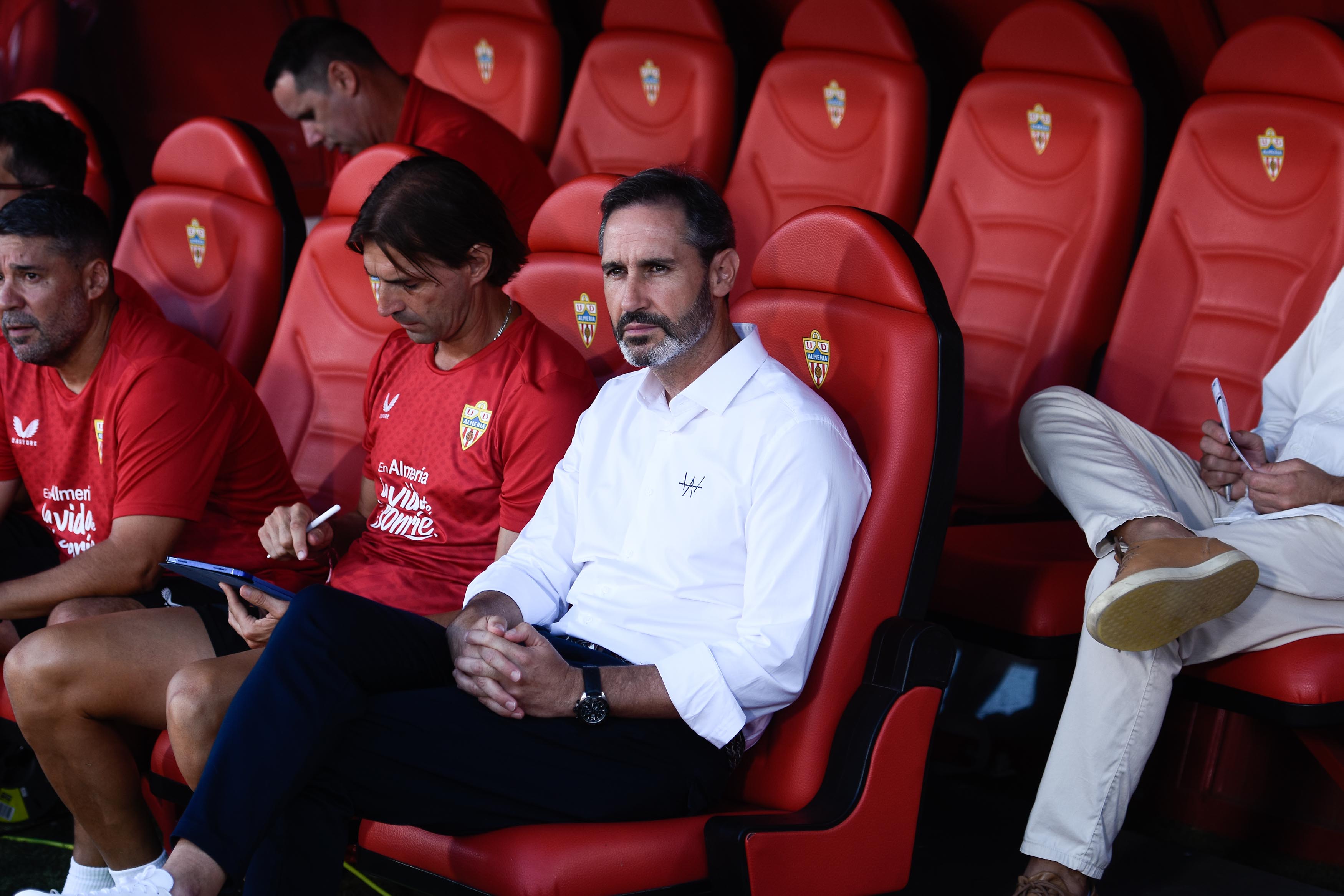 Vicente Moreno no quiere sorpresas en la recta final del mercado.