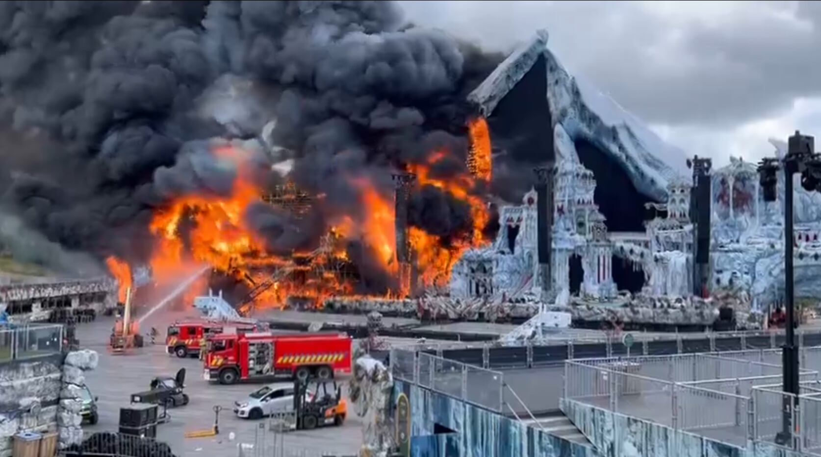 El escenario de Tomorrowland/@weraveyou