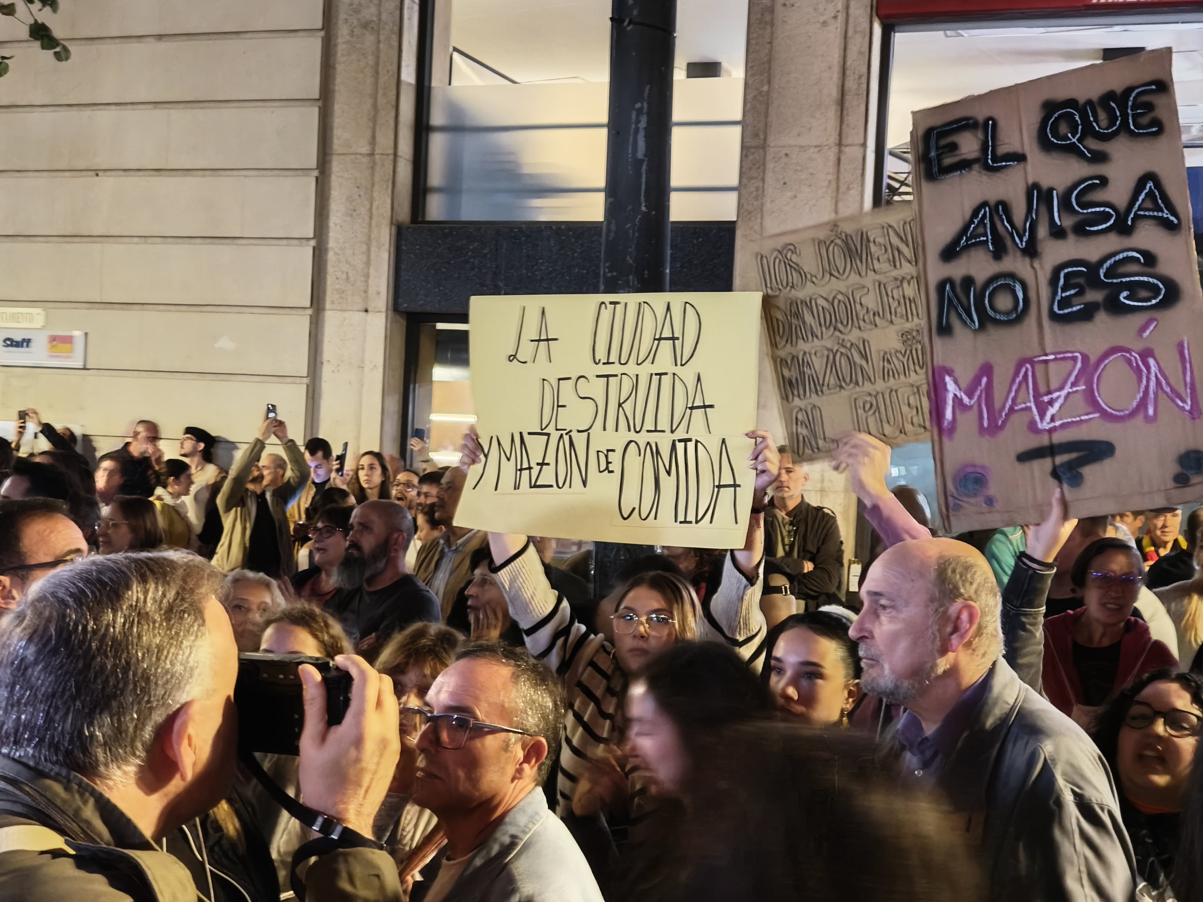 Imagen de archivo de una de las manifestaciones contra la gestión de Carlos Mazón por la Dana