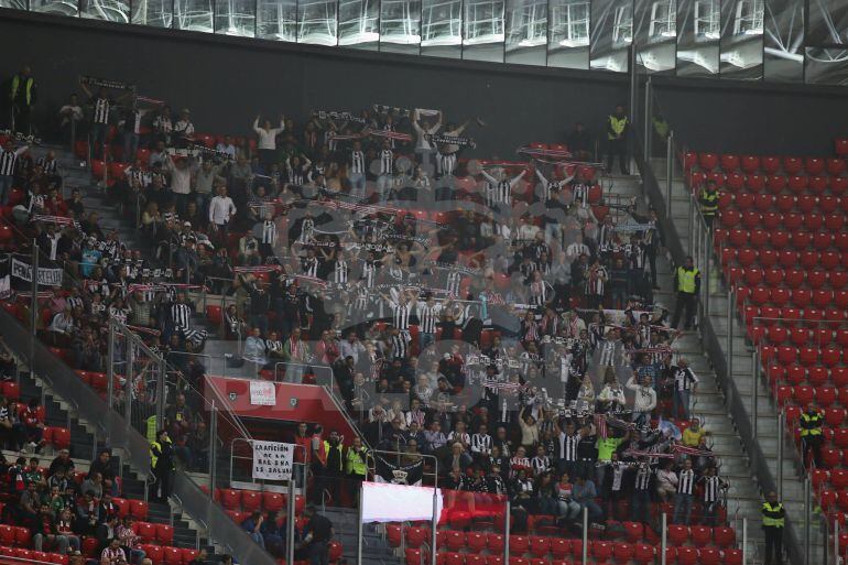 La afición de la Balona en San Mamés.