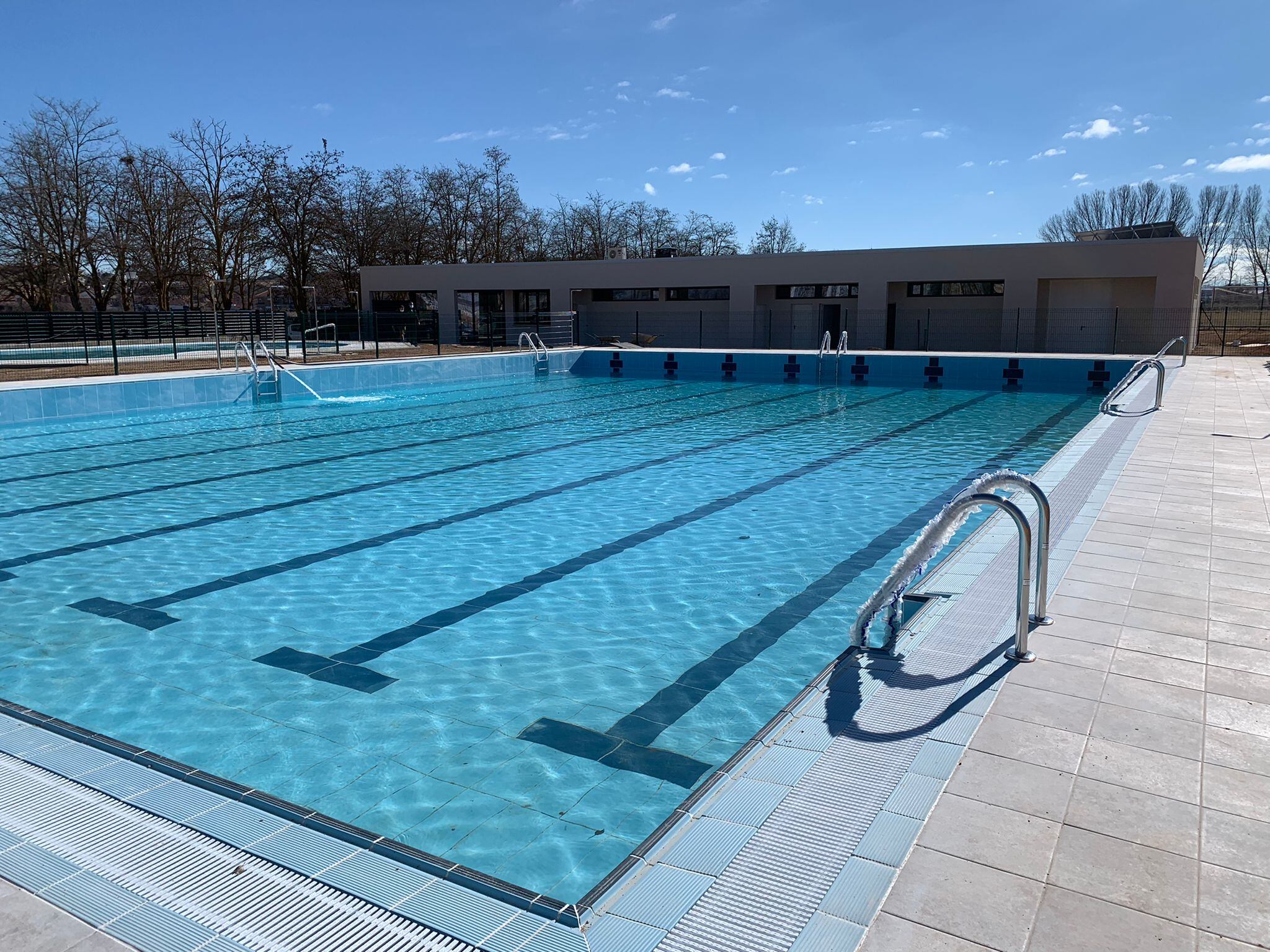 Las piscinas abrirán sus puertas este verano