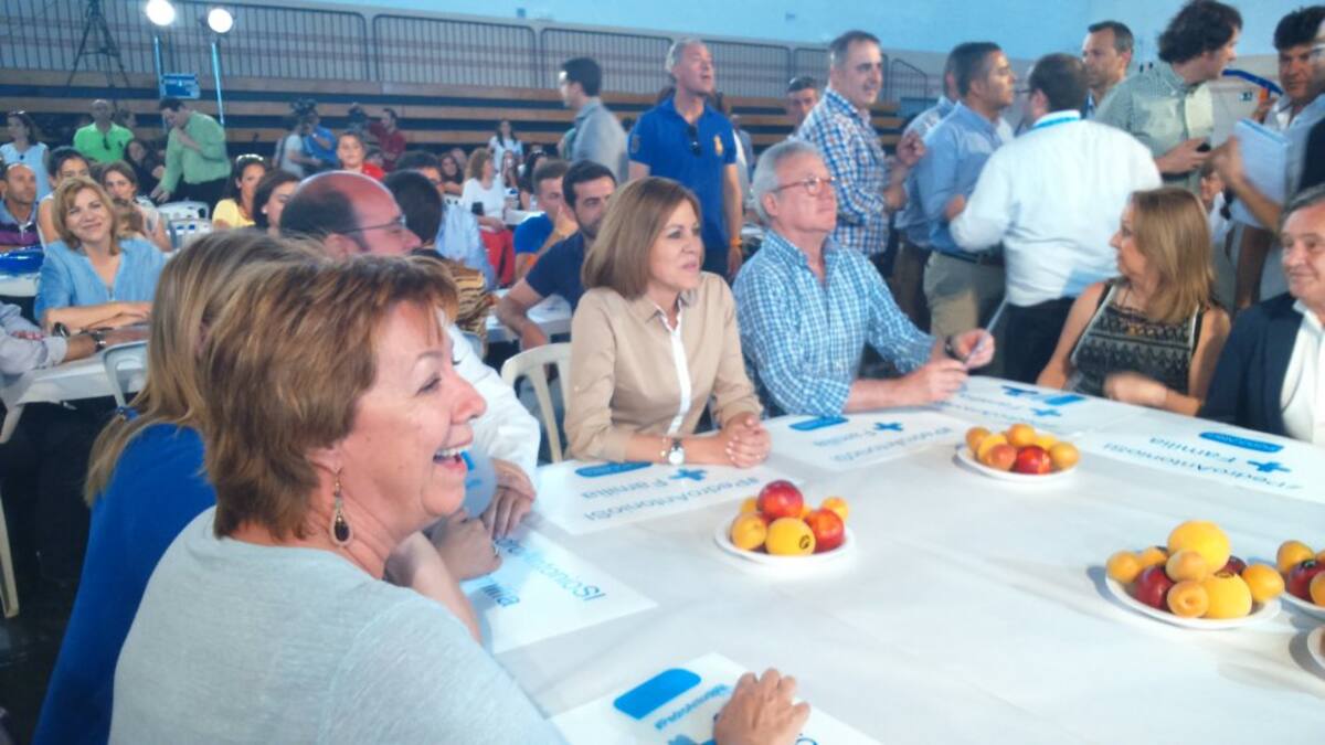 (Imagen de archivo) Cospedal sentada junto a Valcárcel, Pedro Antonio Sánchez y, Pilar Barreiro.