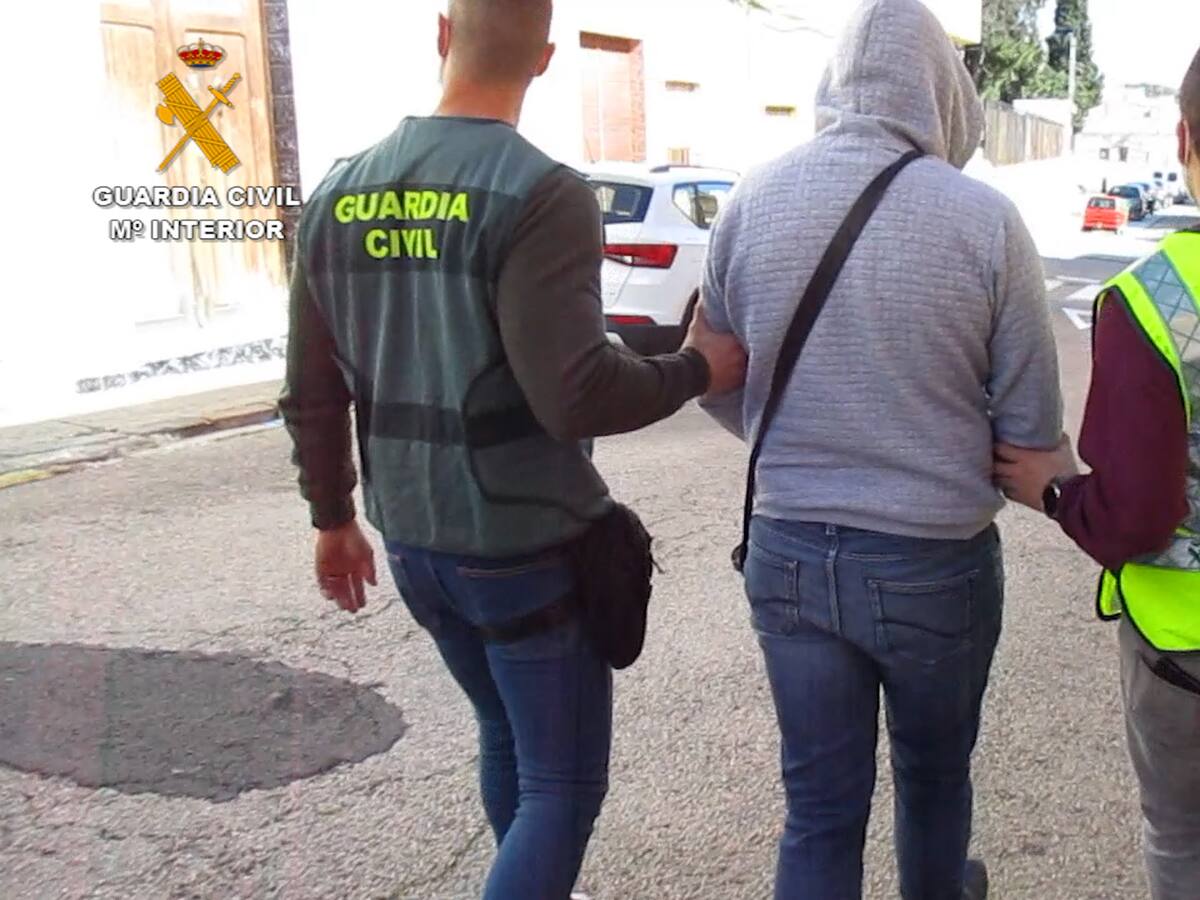 Cae en Tavernes la banda que asaltaba trasteros de toda la Safor a la búsqueda de bicicletas de alta gama