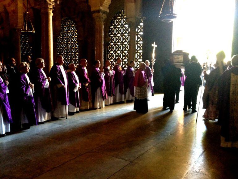 Entierro de Miguel Castillejo, ex presidente de Cajasur, en la Mezquita Catedral de Córdoba