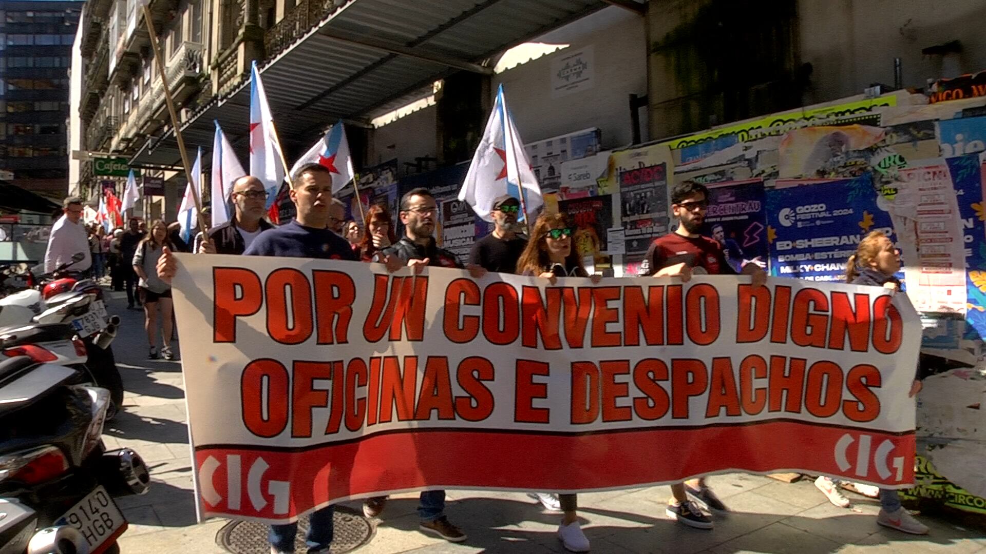 Protestas sindicales por la mejora del convenio de oficinas y despachos en Vigo