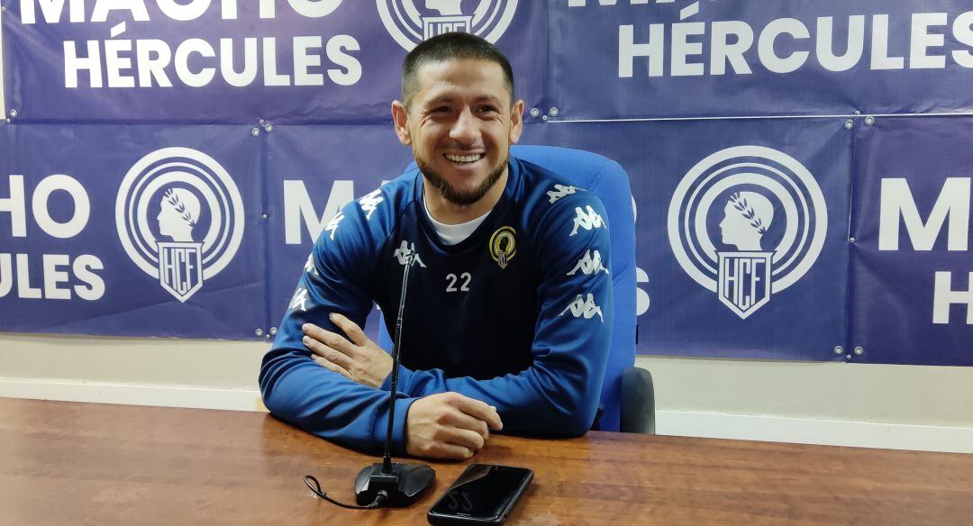 Javier Acuña, en la sala de prensa del Rico Pérez