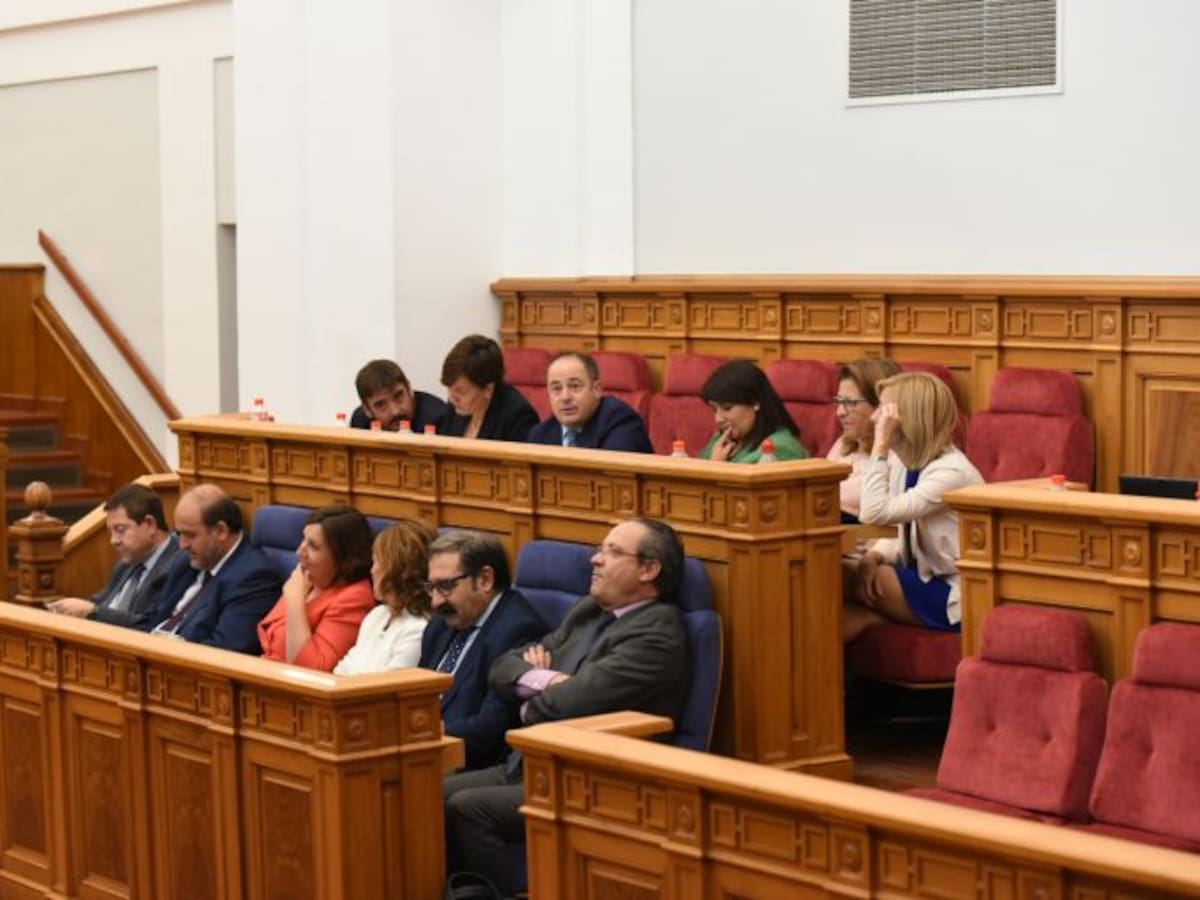 A debate parlamentario la instrucción del SESCAM que limita las contrataciones sanitarias