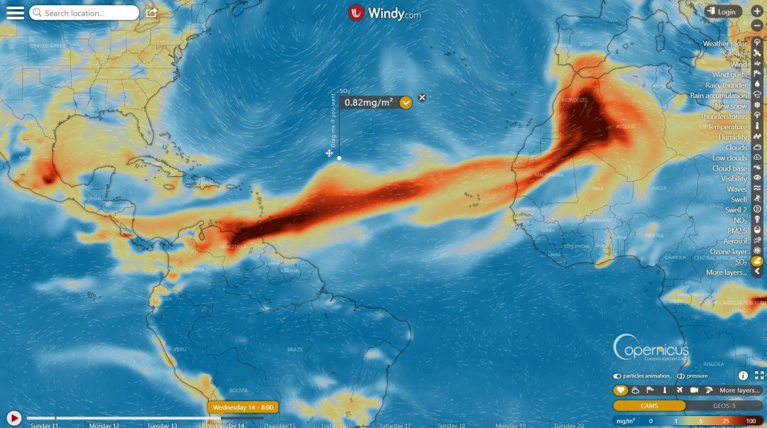 Imagen de satélite del avance de la nube de ceniza del volcán caribeño.