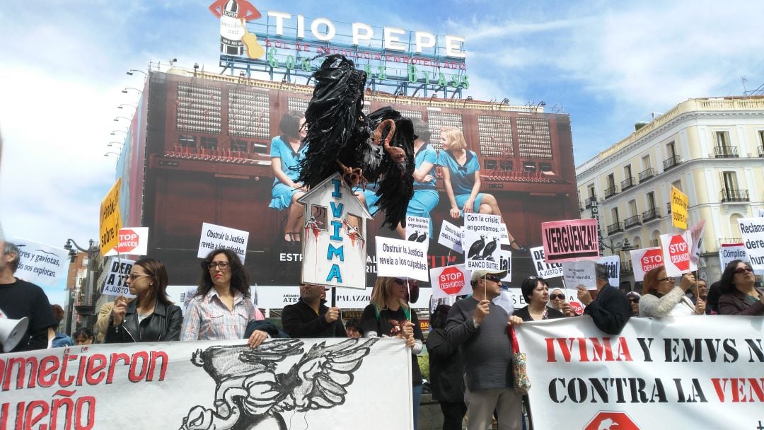 Manifestación contra los fondos buitre en el centro de Madrid