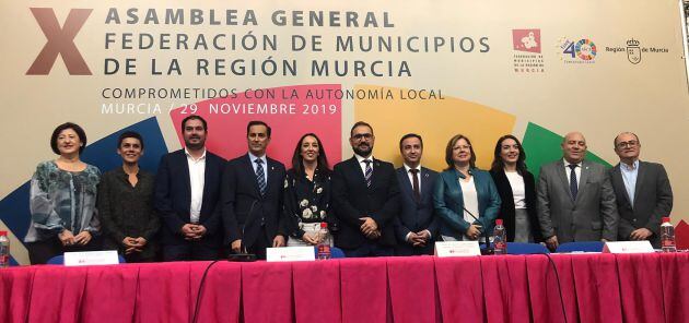 Nueva Comisión Ejecutiva de la Federación de Municipios de la Región de Murcia presidida por Mª Dolores Muñoz.