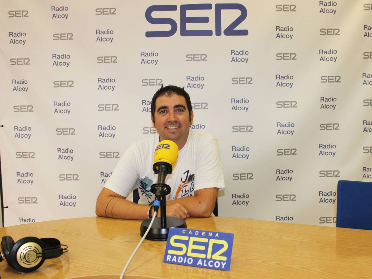 Carlos Escuder se proclama en Cantabria campeón de España de aeromodelismo por tercera vez