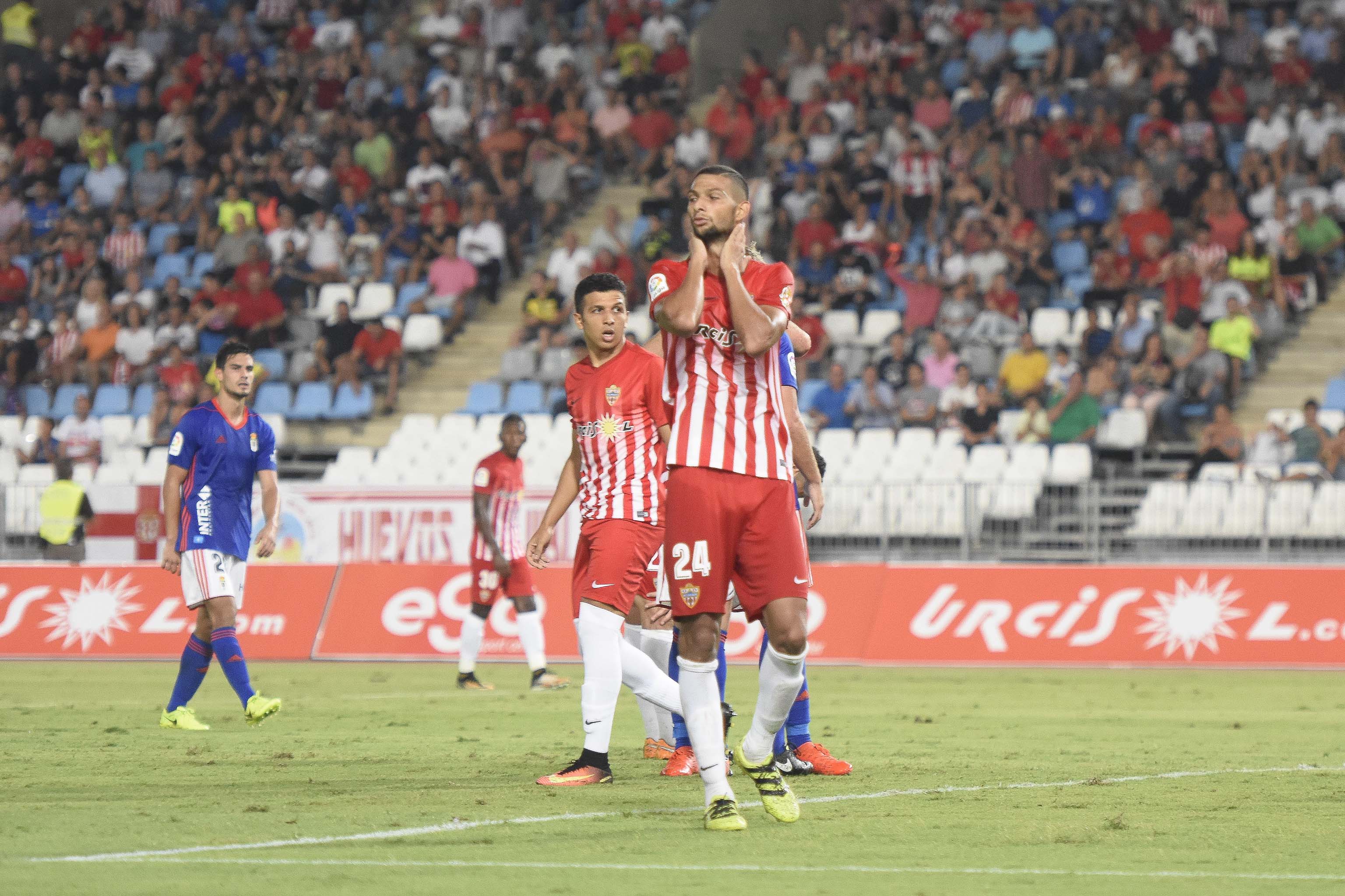 Joaquín en uno de sus últimos partidos con el Almería.
