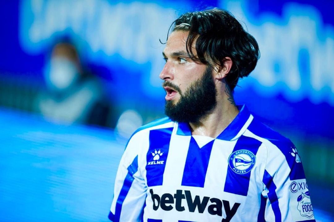 Jota Peleteiro ha crecido con Calleja.