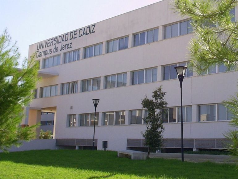 Fachada principal del Campus de Jerez de la Universidad de Cádiz