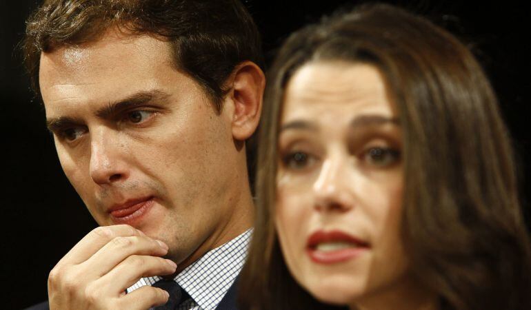 El presidente de Ciudadanos, Albert Rivera, y la candidata a la presidencia de la Generalitat, Inés Arrimadas