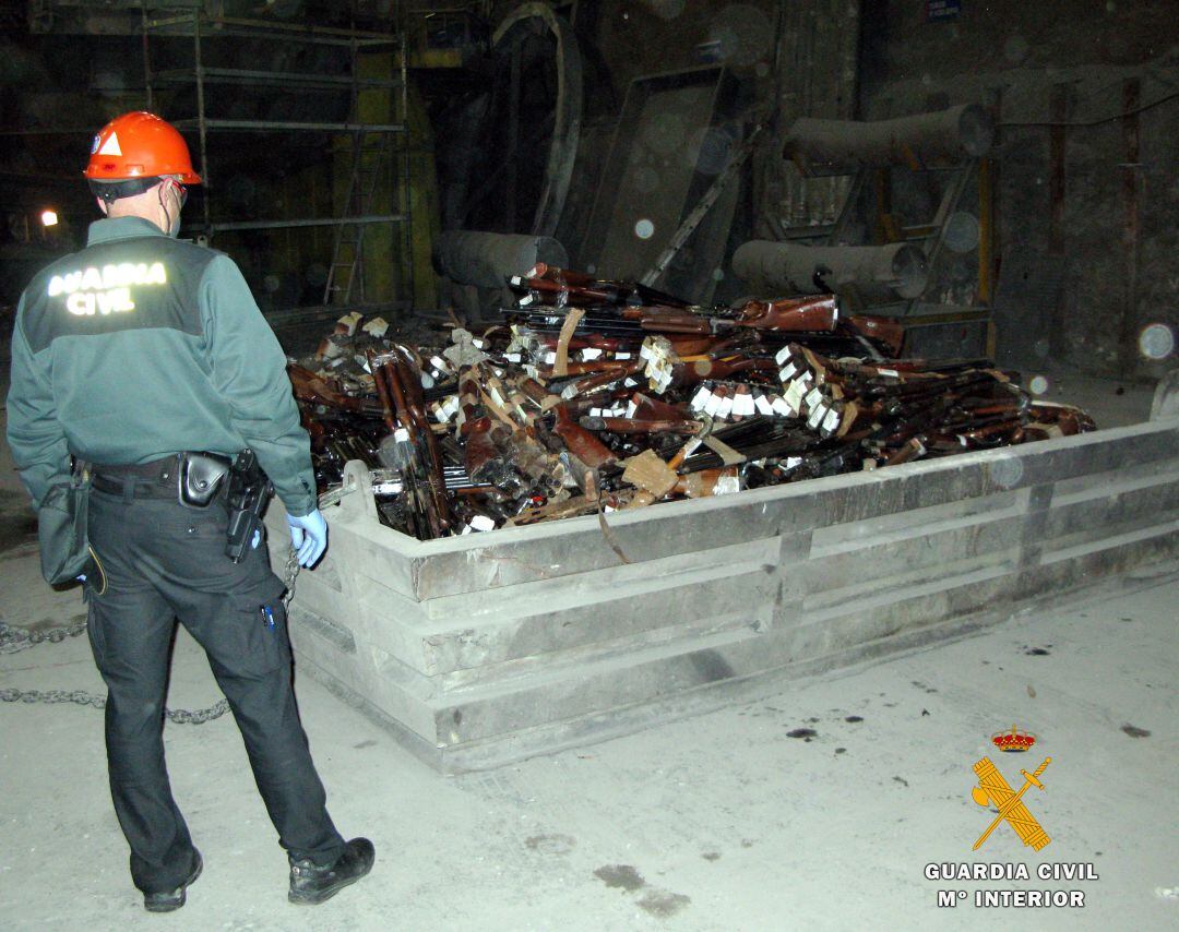 Armas de fuego que han sido destruidas por la Guardia Civil de Cantabria.