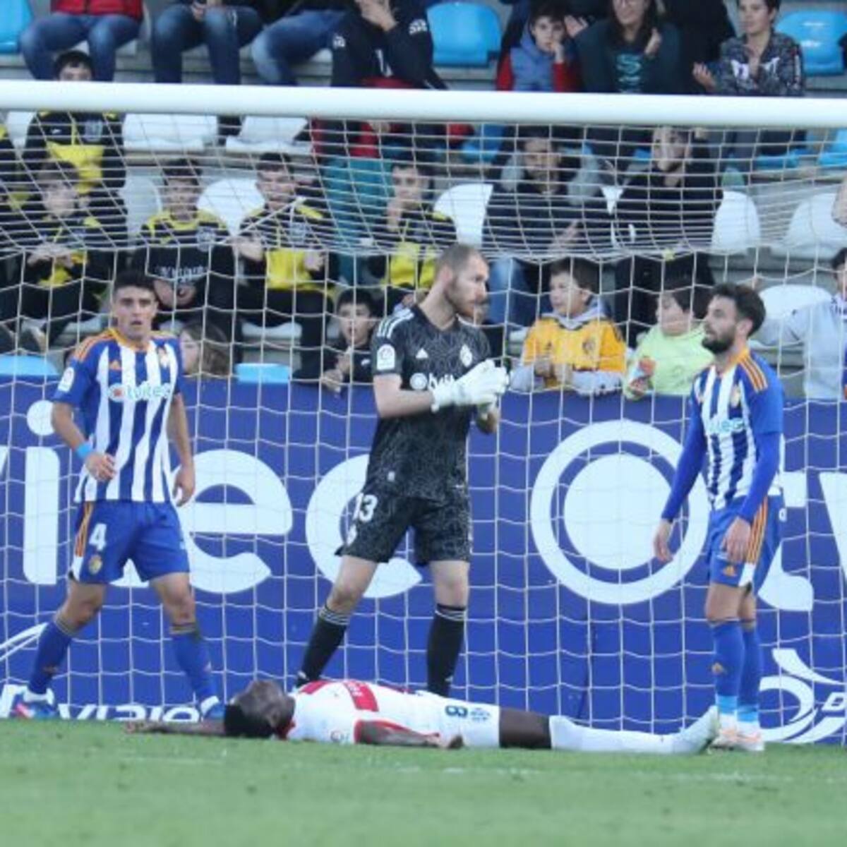 La Ponferradina le gana al Huesca con su propia medicina