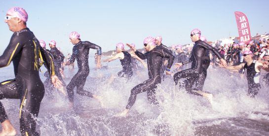 Aspecte del SERTri en l'arrancada d'una de les proves de natació.