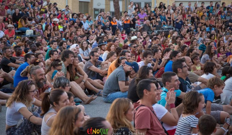 Público en Etnosur.