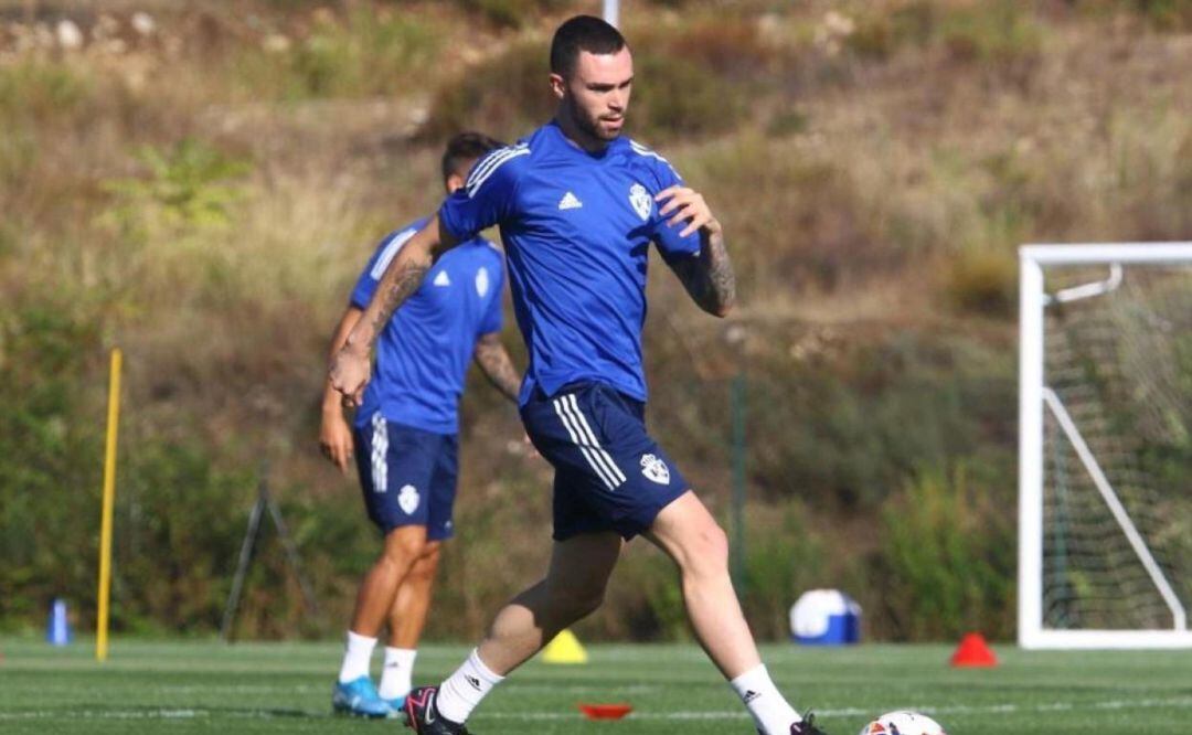 El defensa cedido por el Real Madrid finalmente tendrá que operarse del ligamento lateral interno de su rodilla derecha.