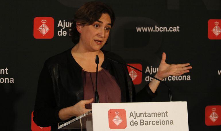 L'alcaldessa de Barcelona, Ada Colau, en roda de premsa 