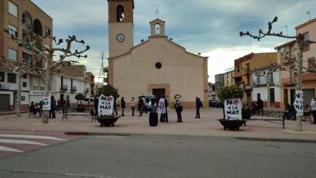 Los vecinos de Sant Joan de Moró esperan la llegada de la caravana