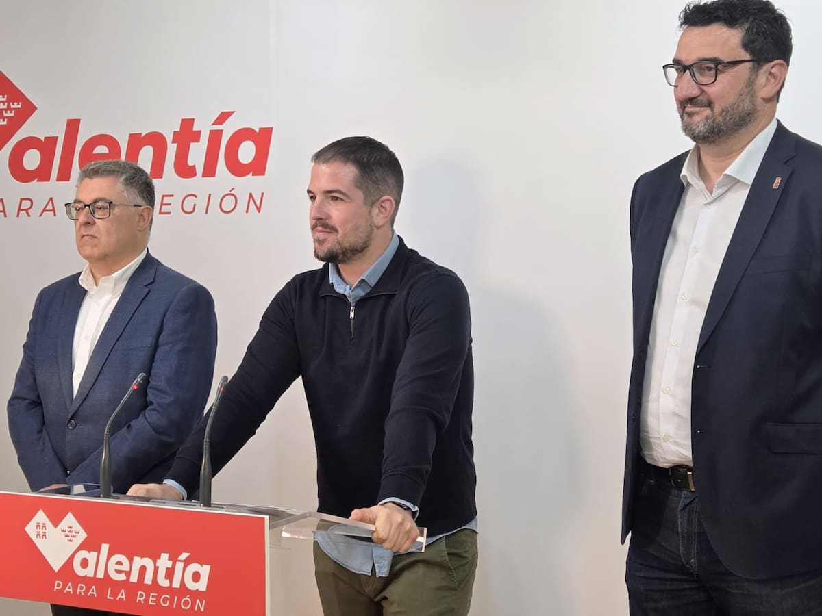 El PSOE acusa al PP de sacrificar la vivienda asequible para hacer negocio con el suelo público