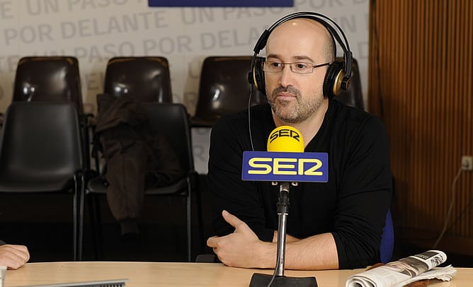 El actor Javier Cámara, durante su entrevista con Carles Francino.