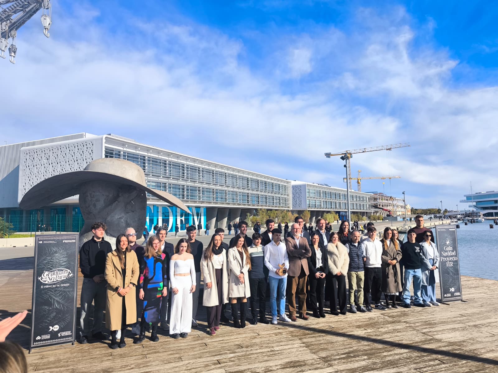 Los premiados reunidos, entre ellos Judith Tortosa