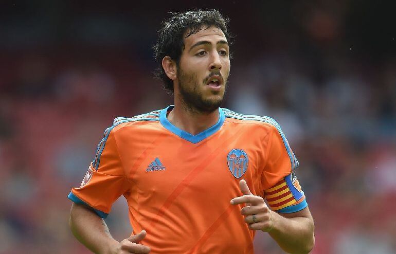 Parejo luce el  brazalete de capitán