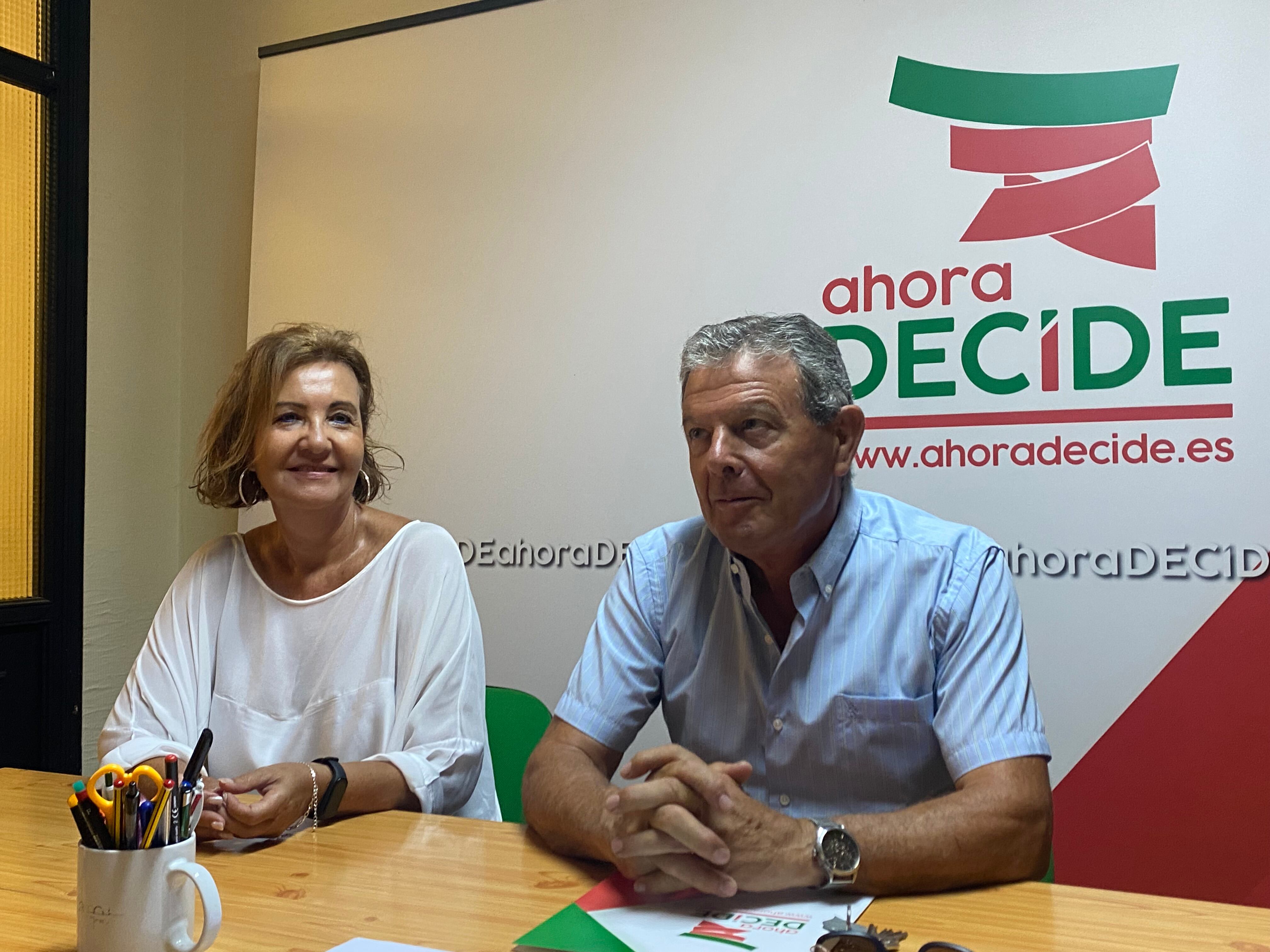 Begoña Sánchez y Manuel Fuentes, de Ahora Decide Zamora, durante la comparecencia