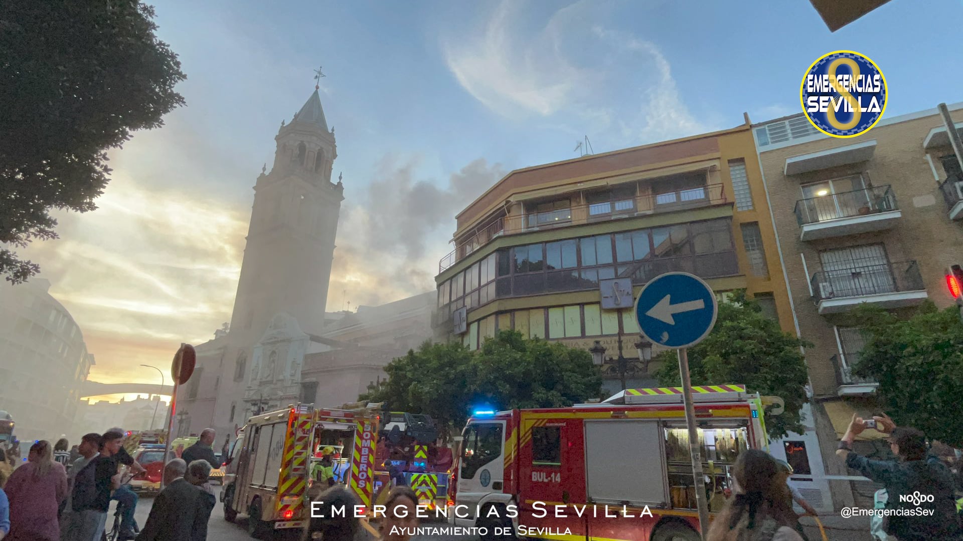 Incendio en una hamburguesería en la plaza de Burgos.