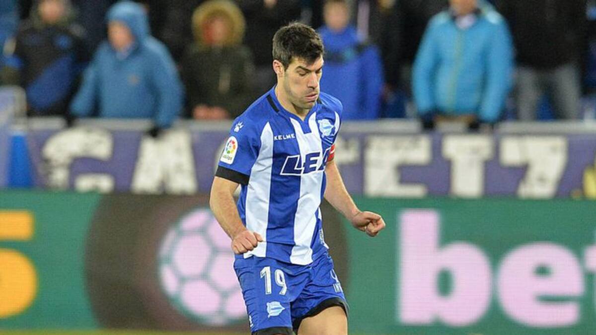 Manu García jugará una tercera temporada en el Alavés si disputa 25 partidos en la segunda campaña