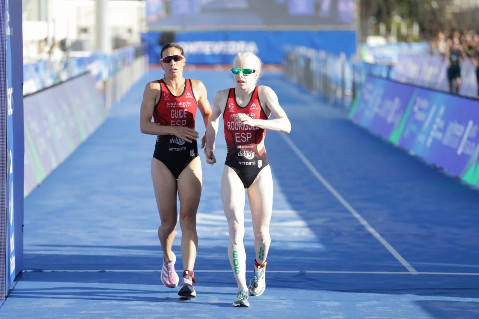 Susana Rodríguez, en línea de meta de las Series Mundiales de Pontevedra