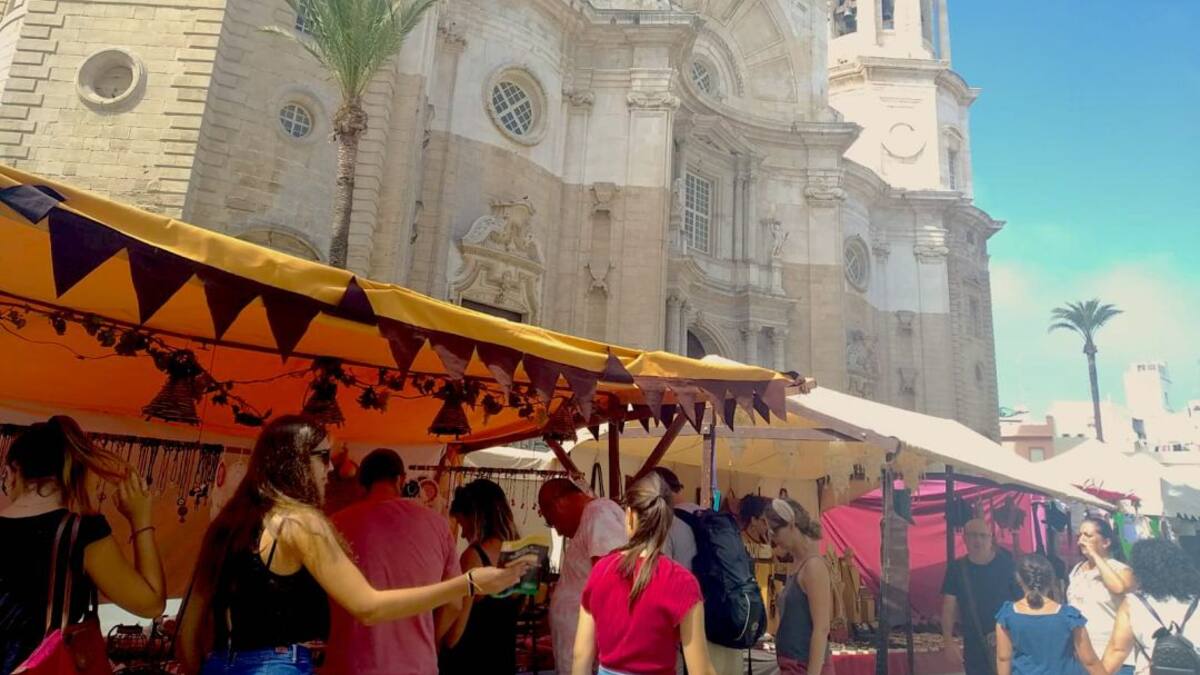 Arrranca el mercado andalusí en El Pópulo y la Catedral