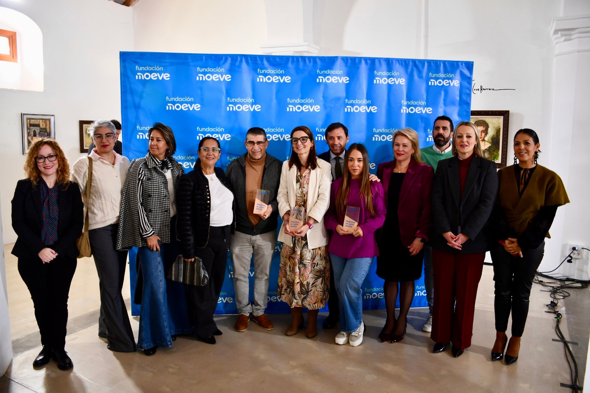 Foto de familia tras el acto