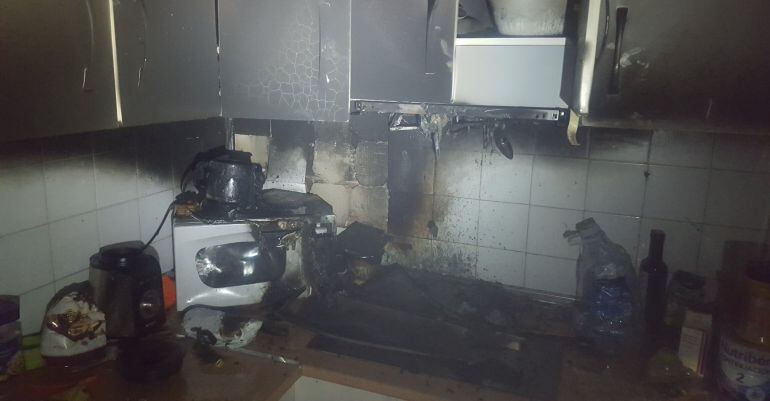 Estado en el que quedó la cocina tras el incendio