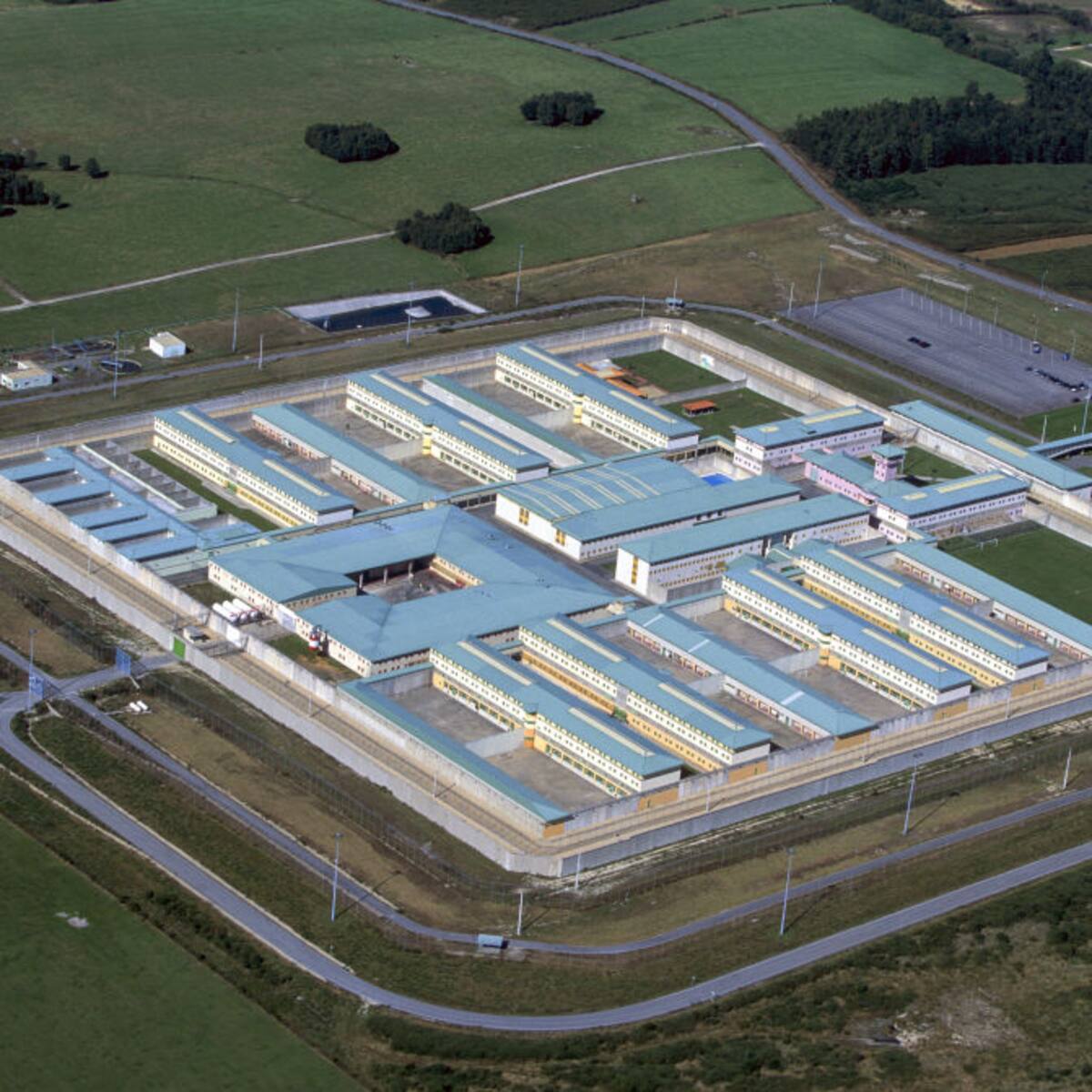 El PP denuncia que la falta de médicos en la prisión de Teixeiro deja sin sanitarios en ocasiones al centro de salud