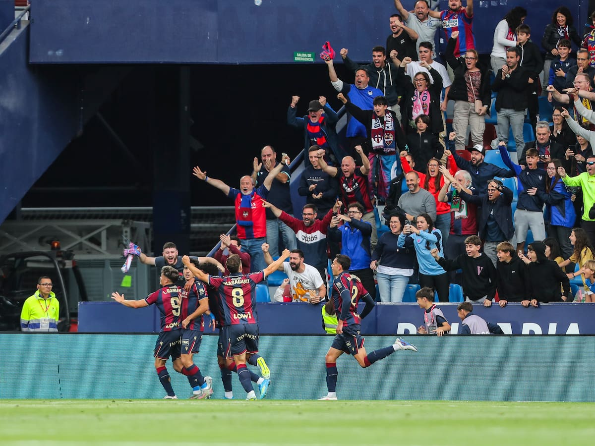 Levante UD 2-0 Sevilla FC: resumen, resultado y goles del partido de la jornada 33 de LaLiga EA Sports