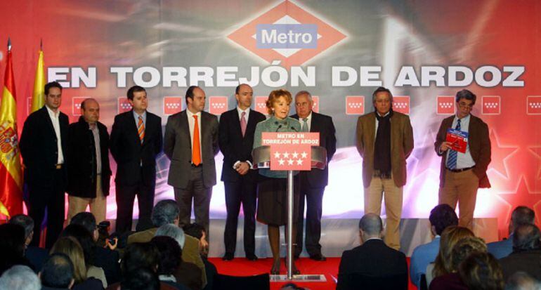 El gobierno de Torrejón de Ardoz y la entonces presidenta regional, Esperanza Aguirre