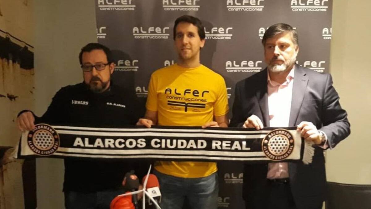 Pérez de Inestrosa: "me gustaría ascender a ASOBAL en Ciudad Real"