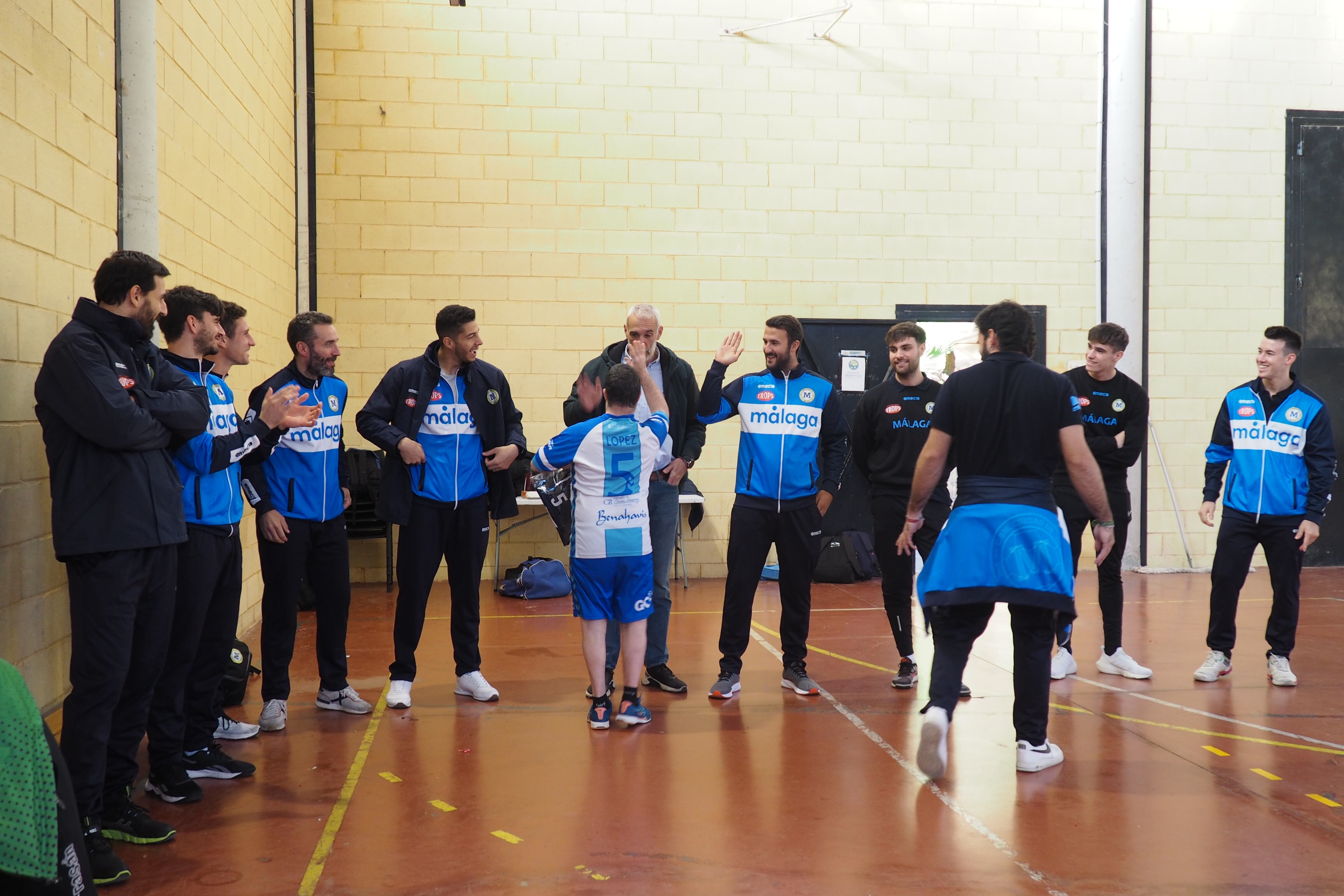 El equipo Down del Trops Málaga Escuela Deportiva de Fundación Victoria está de cumpleaños