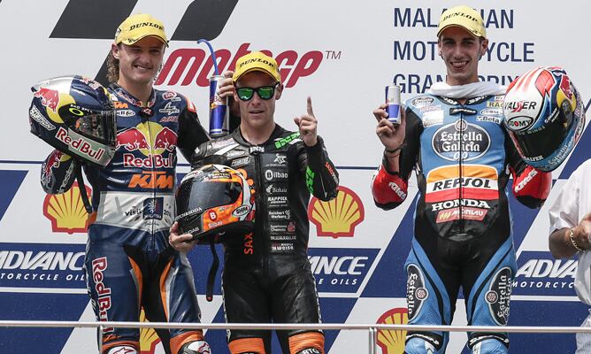 El podio de la categoría de Moto3 en el GP de Malasia, compuesto por Efrén Vázquez (1º), Jack Miller (2º) y Alex Rins (3º).