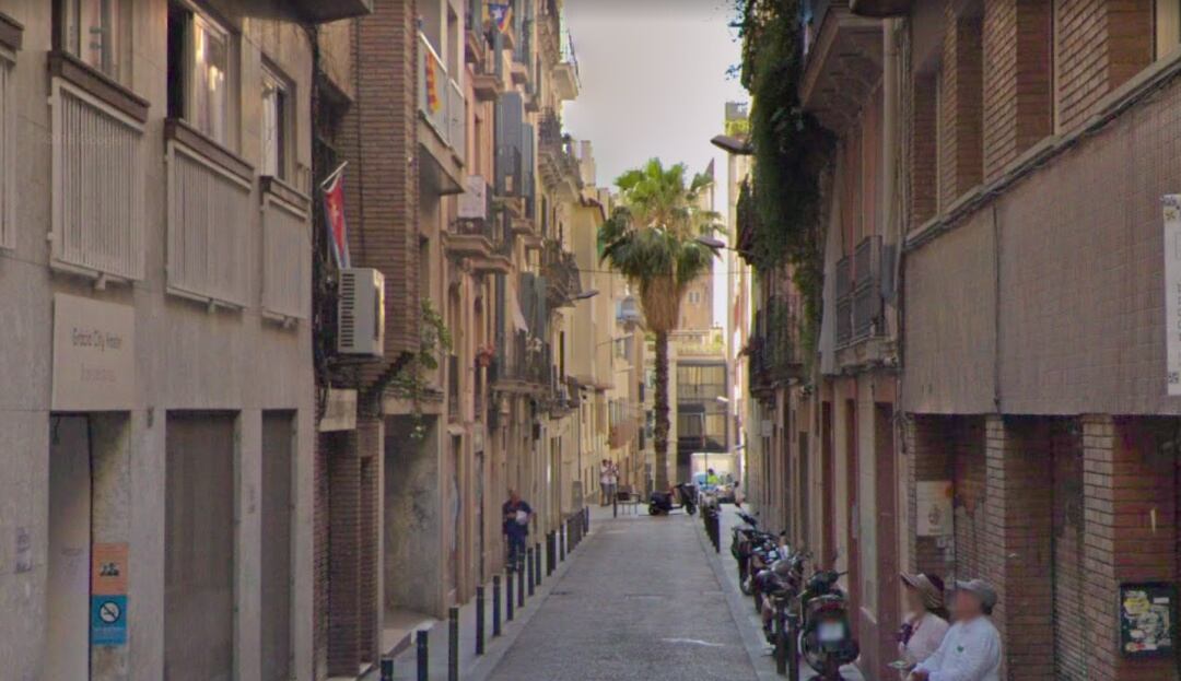 Imatge del carrer Sant Pere Màrtir de Barcelona, on resideixen els dos homes