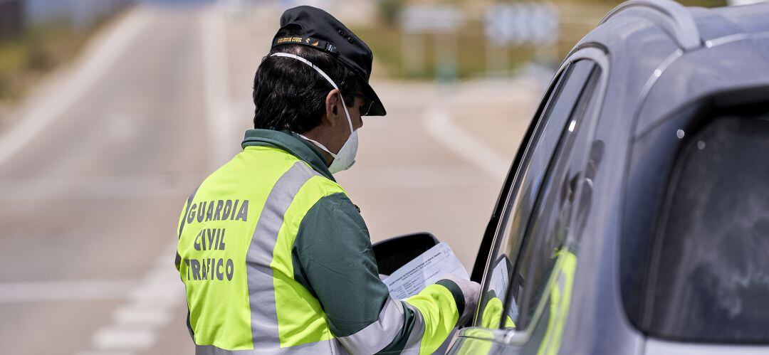 Imagen de un control de la Guardia Civil