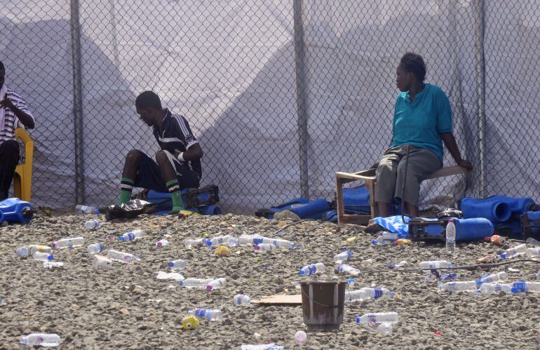 Centro de atención a pacientes de ébola en Monrovia (AP Photo/ Abbas Dulleh)