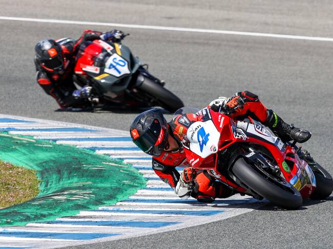 Erik Fernández durante la carrera del sábado