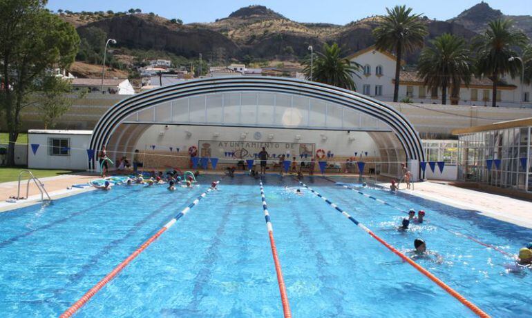 Piscina municipal de Pizarra (Málaga)